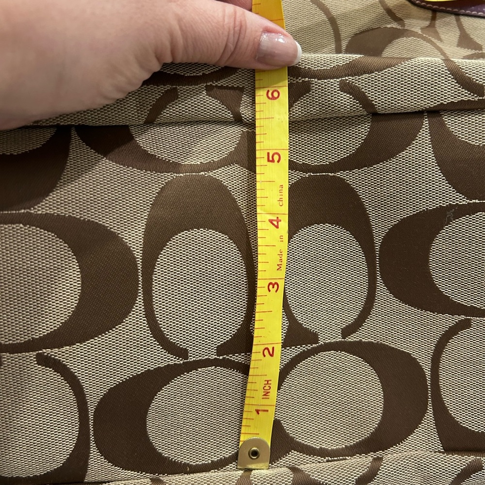 Coach Canvas and Signature Logo Diaper bag - Picture 10 of 10